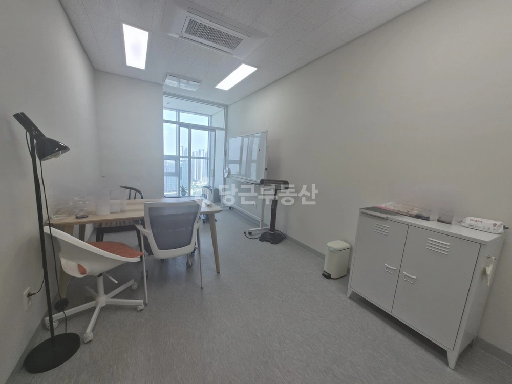 인천광역시 연수구 송도동 사무실 사진 1