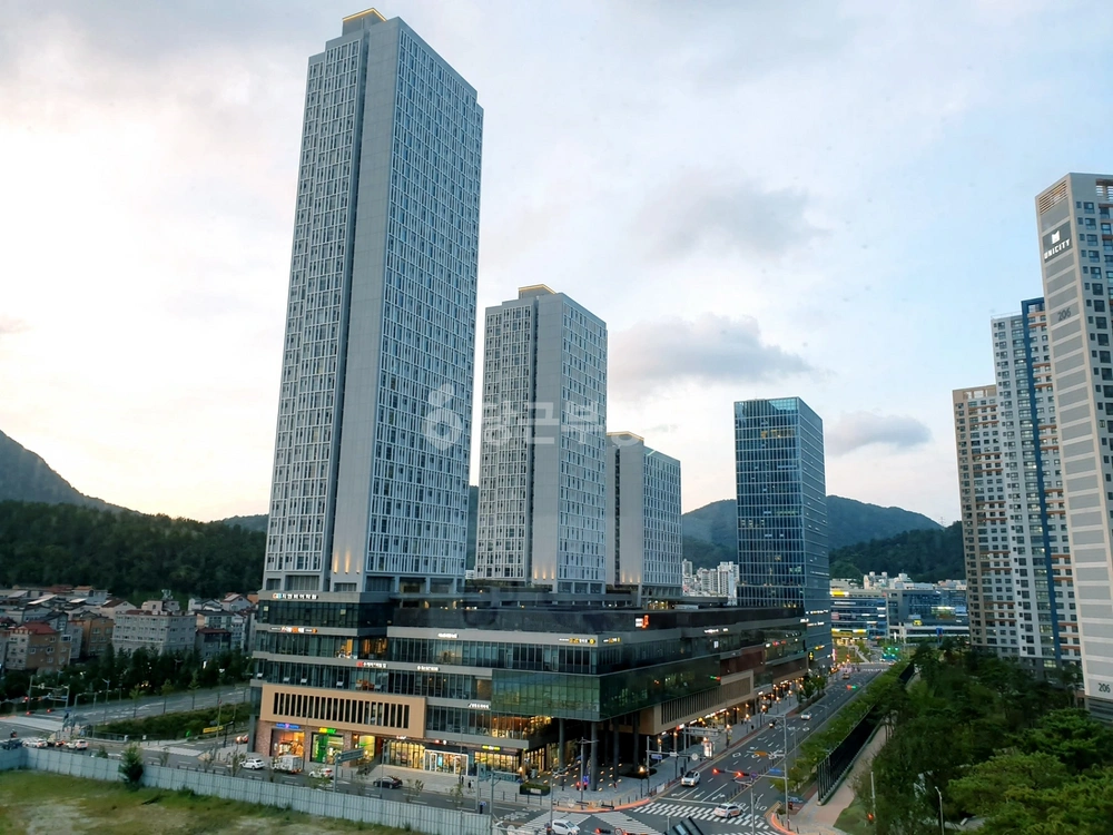경상남도 창원시 의창구 중동 상가 사진 1
