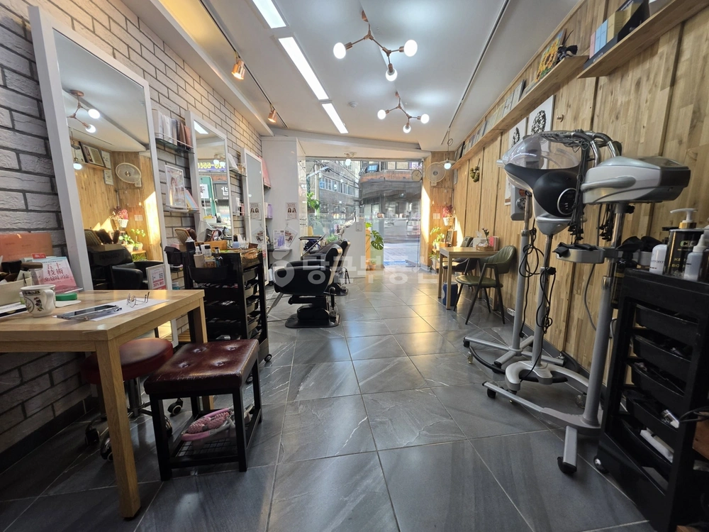 경상남도 창원시 성산구 중앙동 상가 사진 1