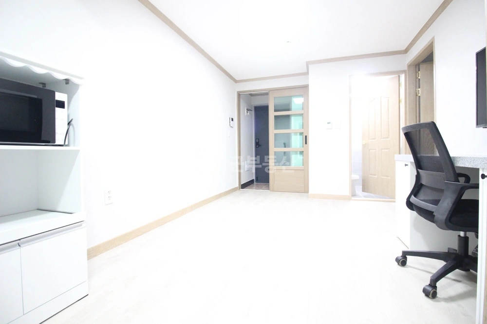 부산광역시 남구 대연동 원룸 사진 1