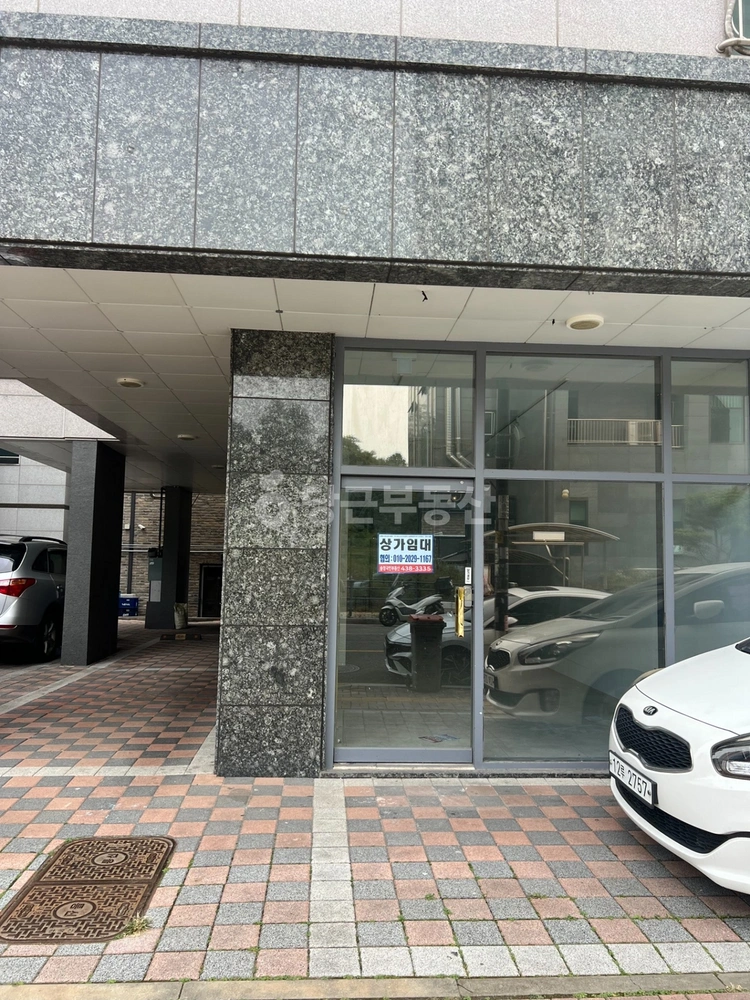 경기도 군포시 도마교동 상가 사진 1