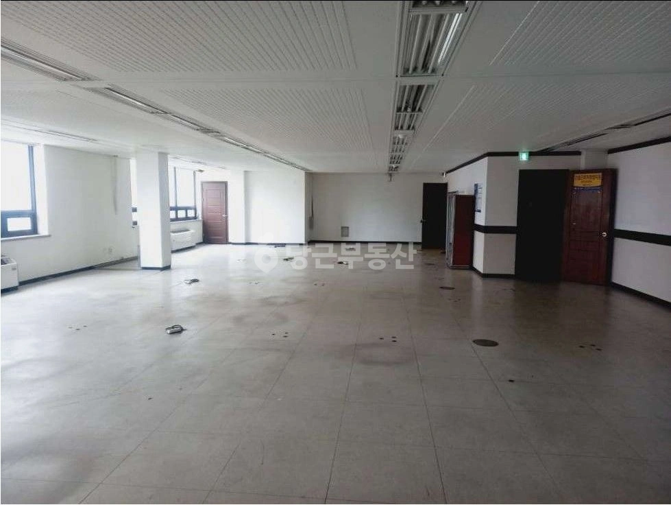 전남광주통합특별시 남구 월산동 상가 사진 1