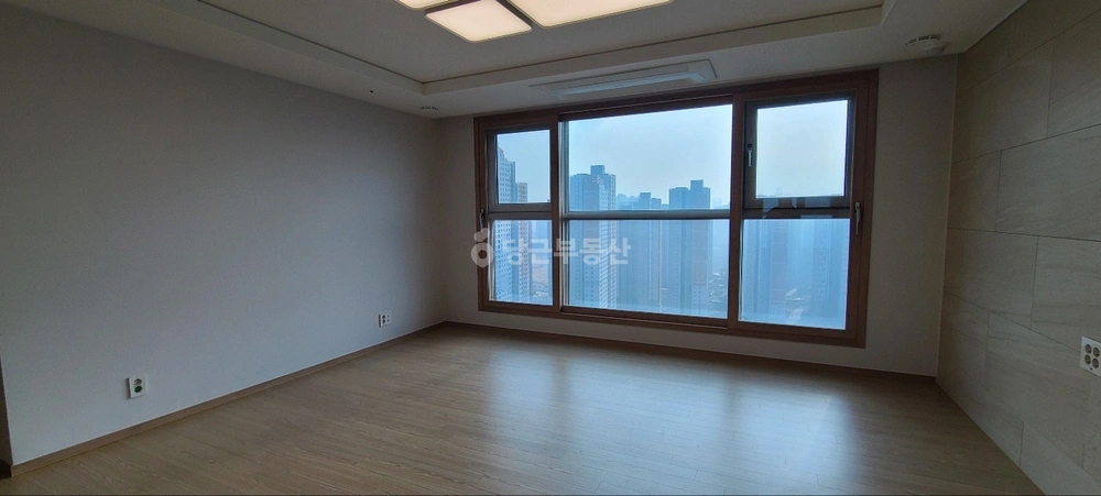 인천광역시 연수구 송도동 아파트 사진 1