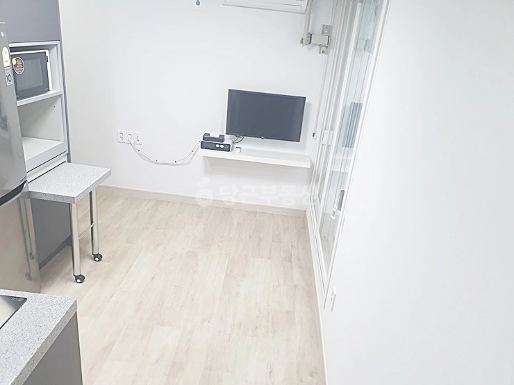 부산광역시 연제구 거제동 원룸 사진 1