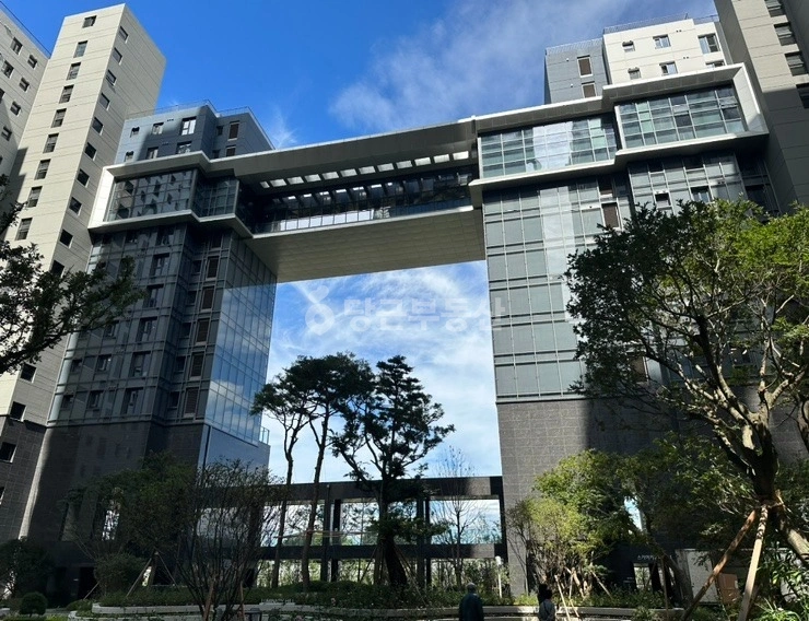 서울특별시 서초구 반포동 아파트 사진 1