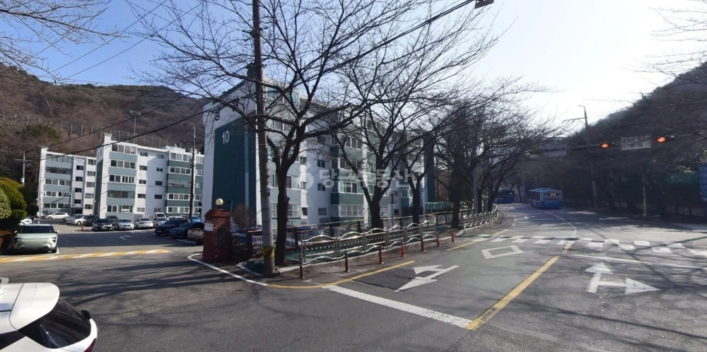 경상남도 창원시 성산구 신촌동 아파트 사진 1