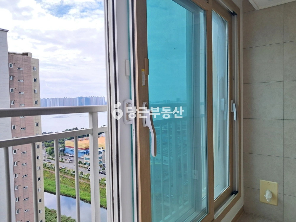 부산광역시 강서구 화전동 아파트 사진 1