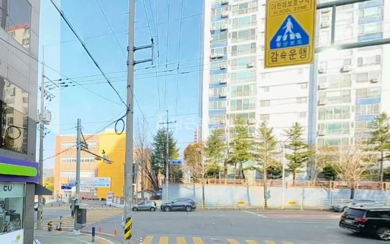경상남도 창원시 성산구 대방동 상가 사진 1