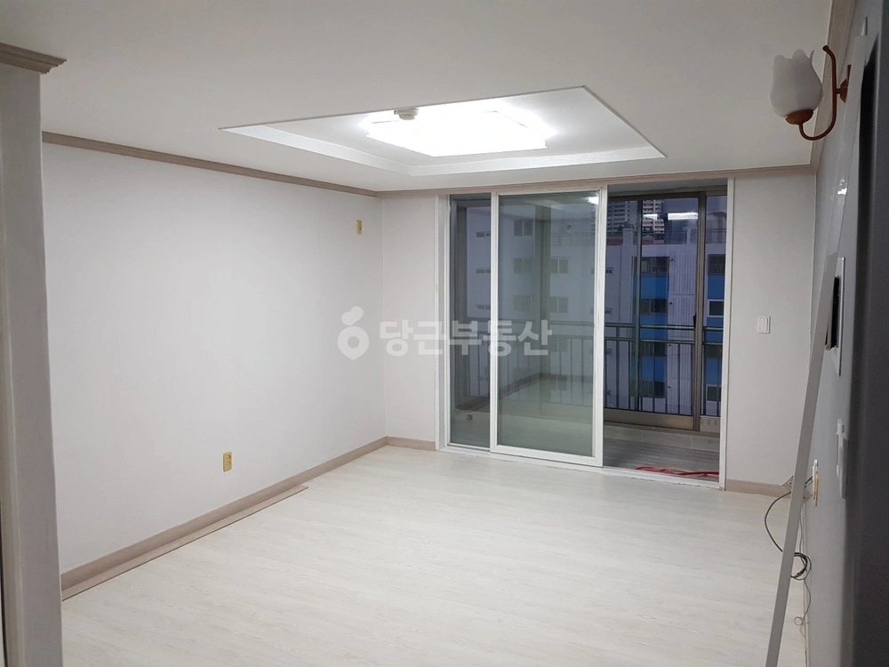 부산광역시 연제구 연산동 아파트 사진 1