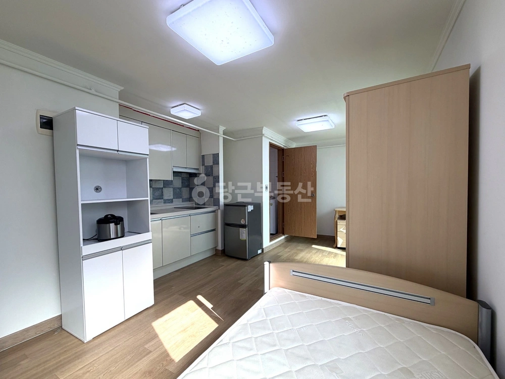 서울특별시 서대문구 창천동 원룸 사진 1
