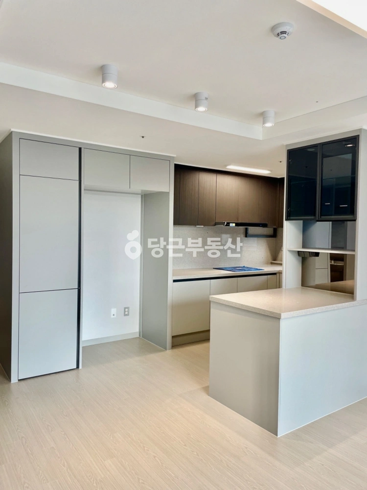 대전광역시 유성구 용계동 오피스텔 사진 1