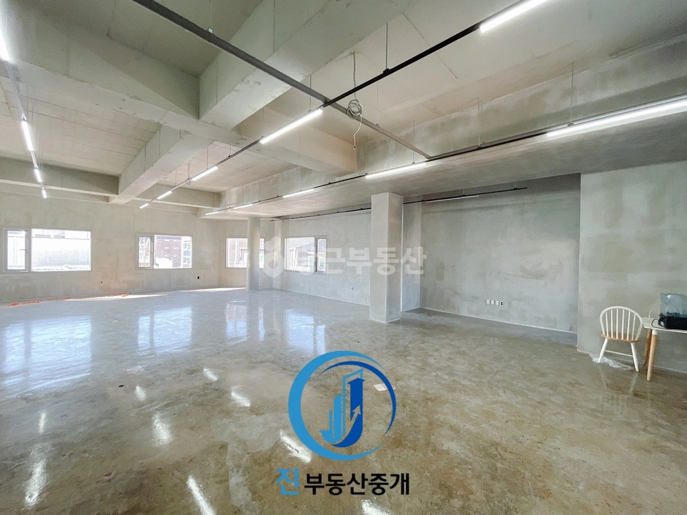 전남광주통합특별시 동구 동명동 상가 사진 1