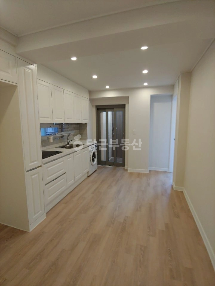 서울특별시 서대문구 연희동 원룸 사진 1