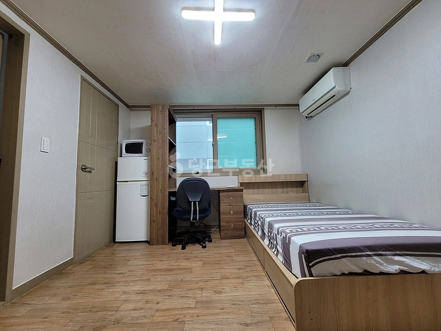 부산광역시 금정구 장전동 원룸 사진 1