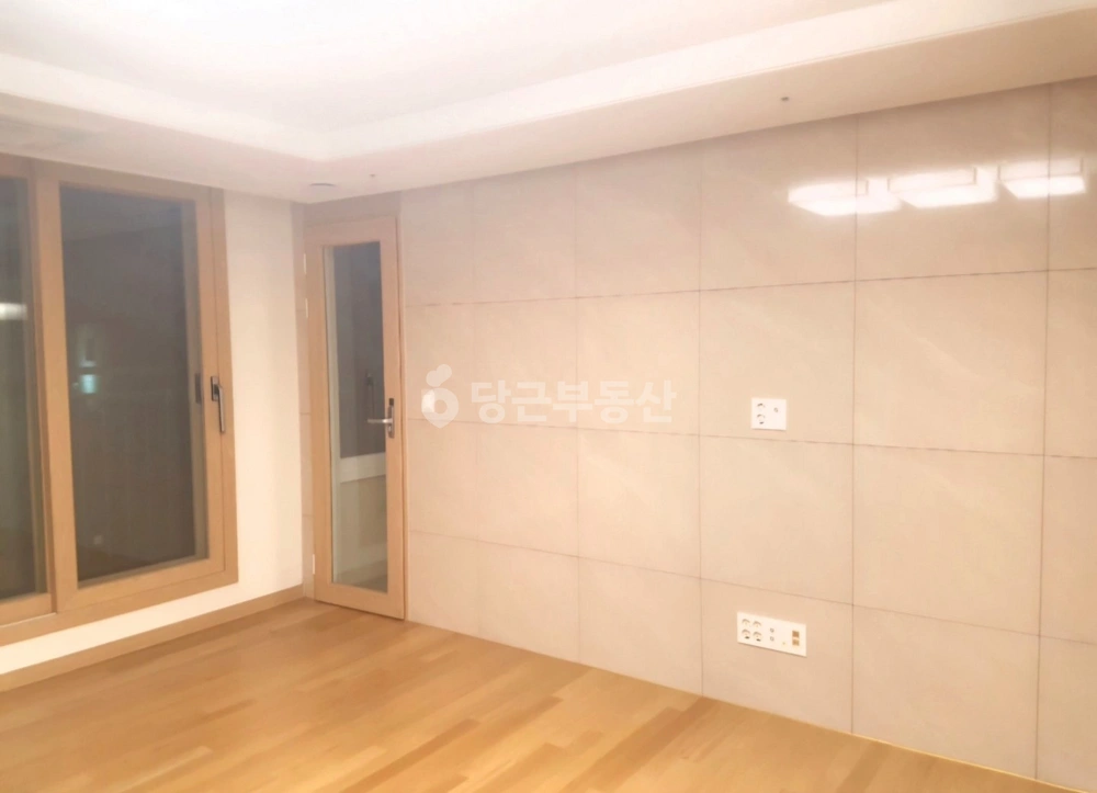 경상남도 창원시 마산합포구 월영동 아파트 사진 1