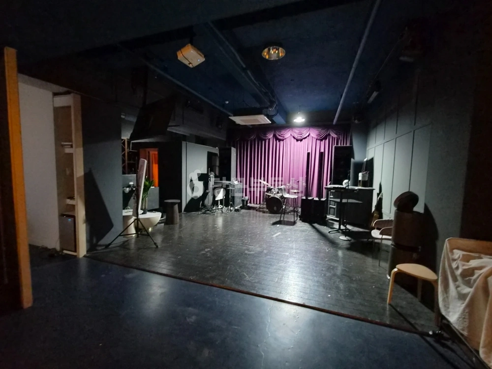 서울특별시 강남구 논현동 사무실 사진 1