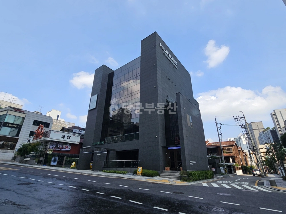 서울특별시 강남구 역삼동 상가 사진 1