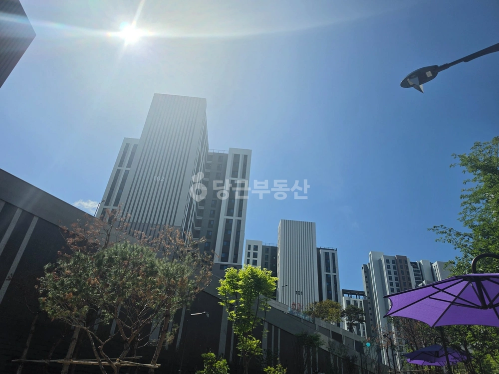 충청남도 천안시 동남구 용곡동 아파트 사진 1