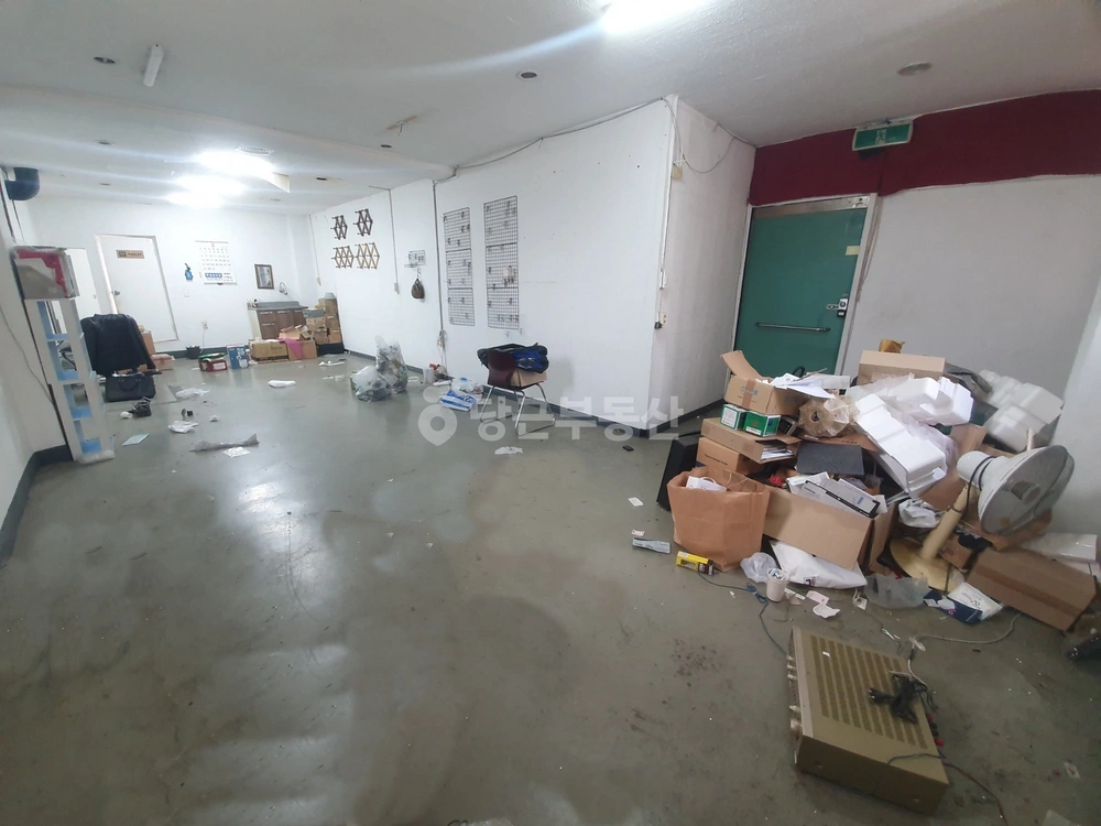 대구광역시 달서구 성당동 상가 사진 1