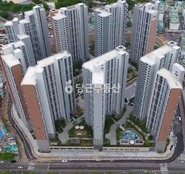 부산광역시 부산진구 범천동 아파트 사진 1