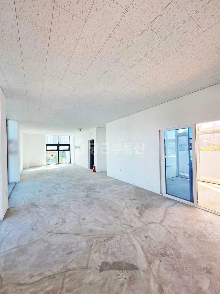 대구광역시 수성구 만촌동 상가 사진 1