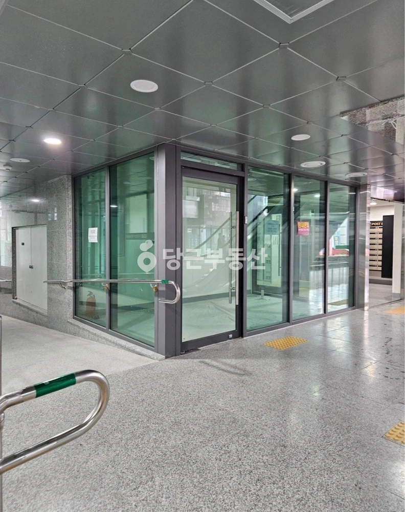경기도 성남시 중원구 성남동 상가 사진 1