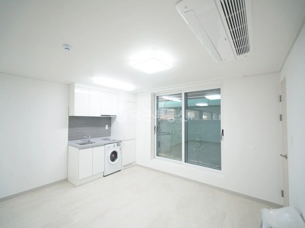 서울특별시 강남구 역삼동 원룸 사진 1