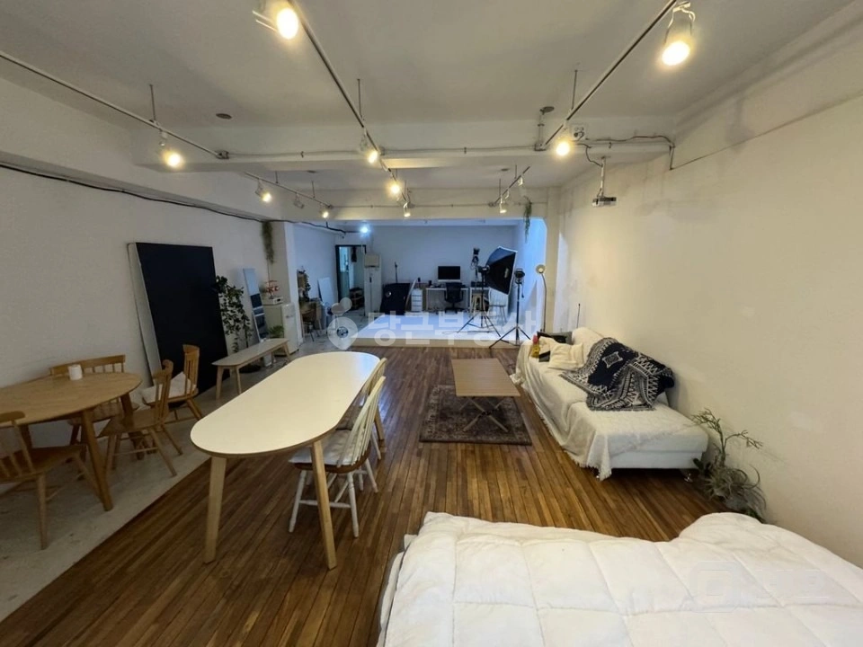 서울특별시 서대문구 대현동 상가 사진 1