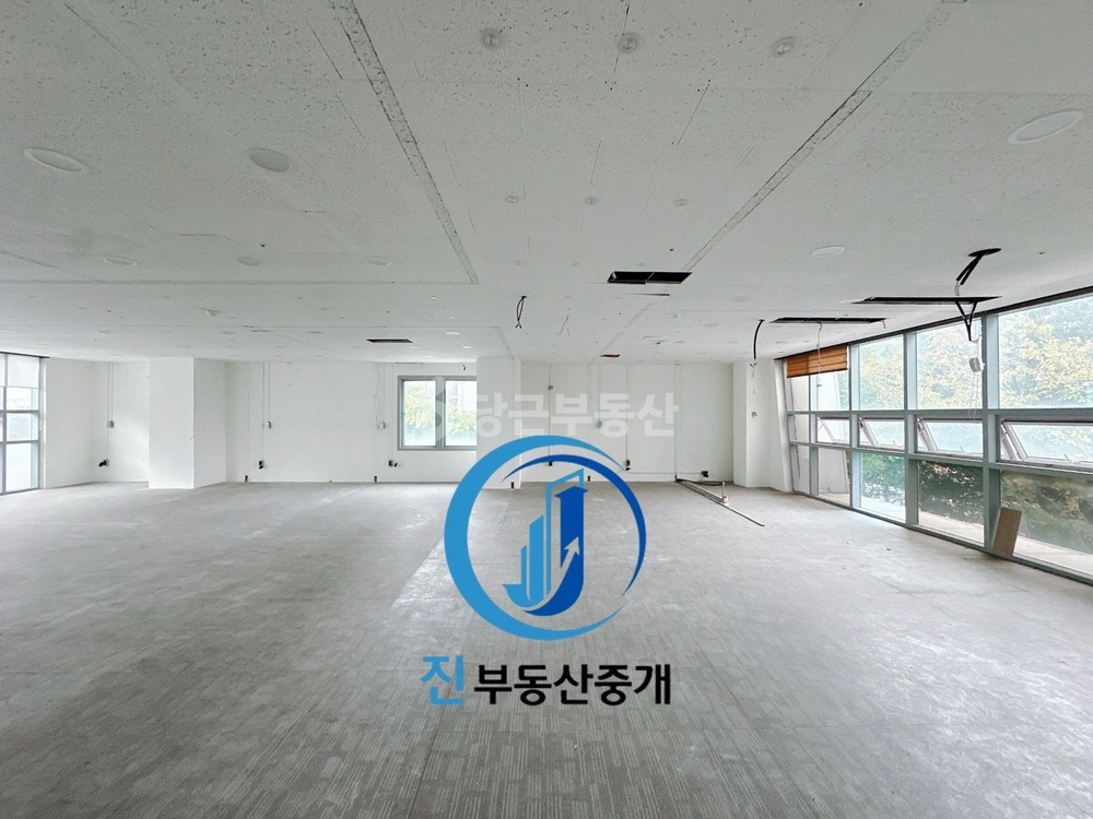 전남광주통합특별시 서구 치평동 상가 사진 1