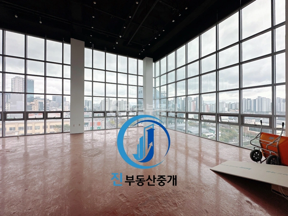 전남광주통합특별시 서구 치평동 상가 사진 1