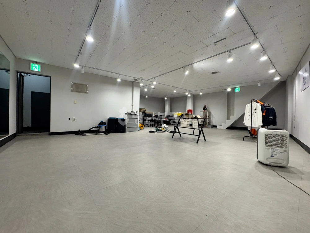 부산광역시 연제구 거제동 상가 사진 1
