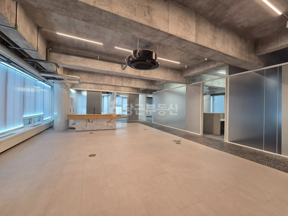 서울특별시 강남구 신사동 상가 사진 1