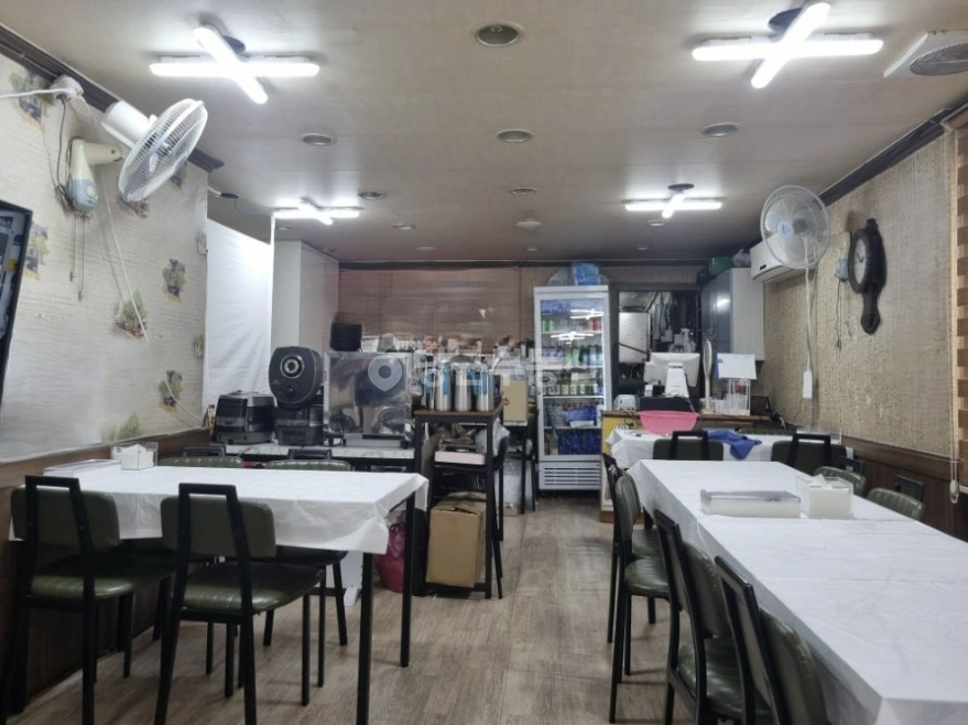 부산광역시 연제구 거제동 상가 사진 1