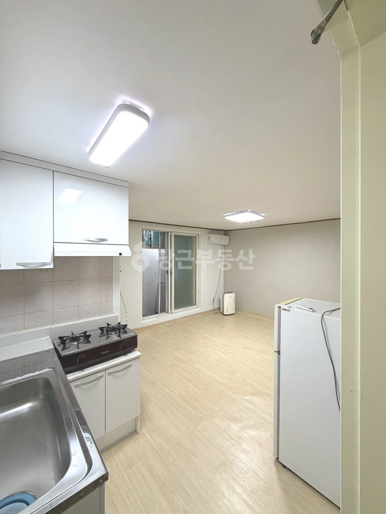 서울특별시 서대문구 연희동 원룸 사진 1