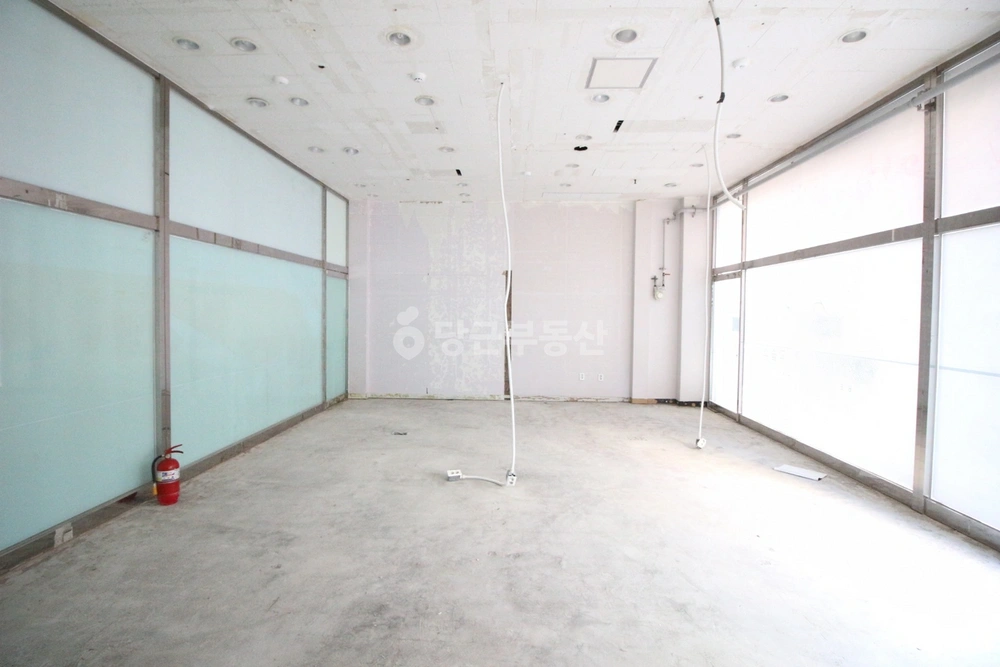 대전광역시 서구 관저동 상가 사진 1