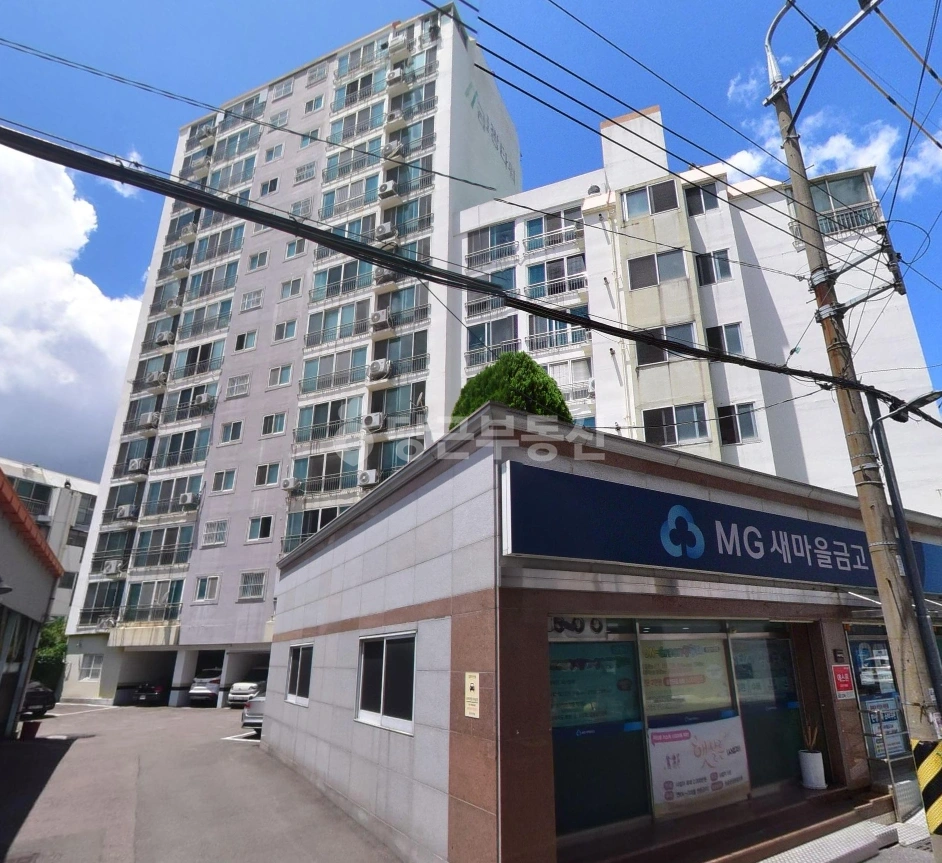 부산광역시 동래구 수안동 아파트 사진 1
