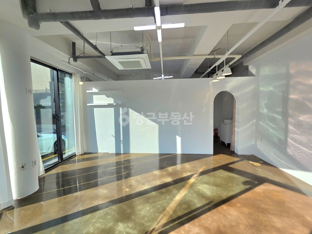 제주특별자치도 제주시 아라일동 상가 사진 1
