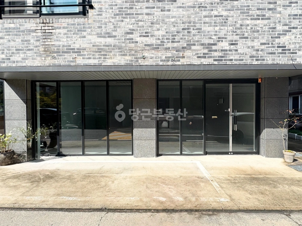 대전광역시 유성구 반석동 상가 사진 1