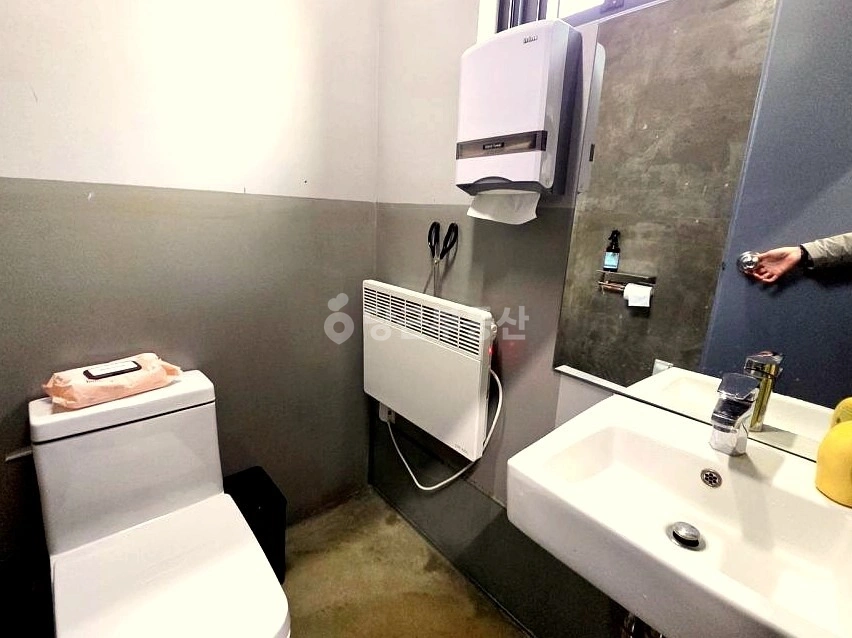 서울특별시 강남구 논현동 사무실 사진 1