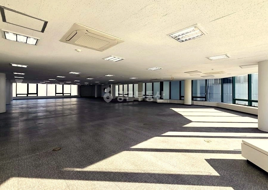 서울특별시 강남구 신사동 사무실 사진 1