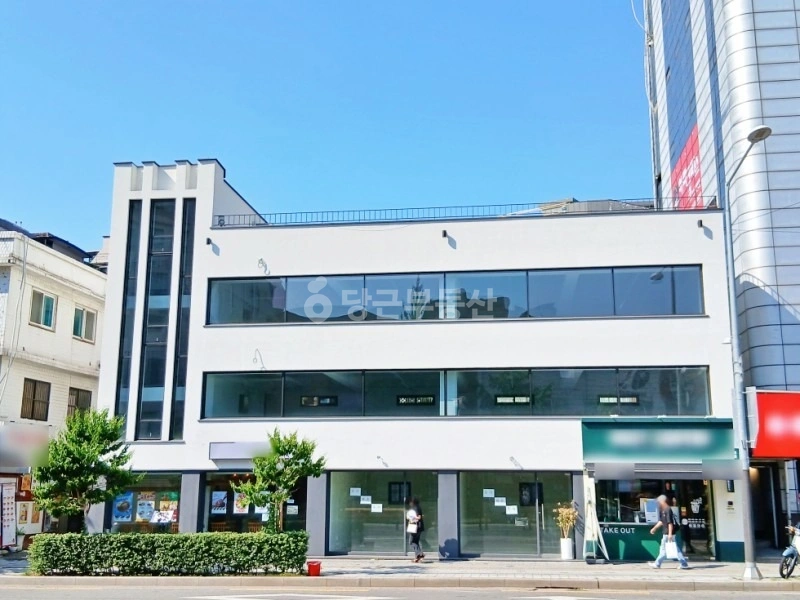 서울특별시 서대문구 창천동 상가 사진 1