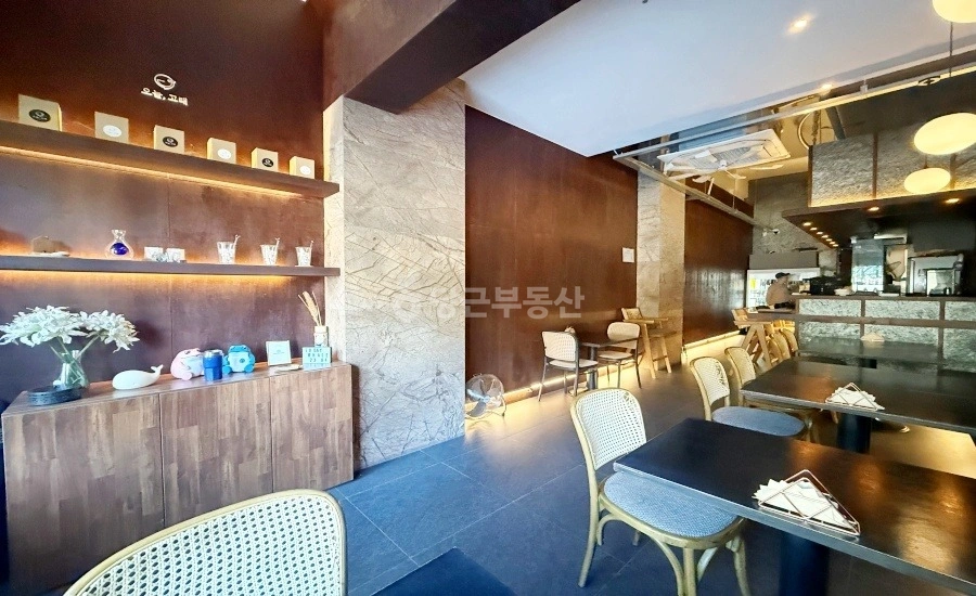 서울특별시 강남구 논현동 상가 사진 1