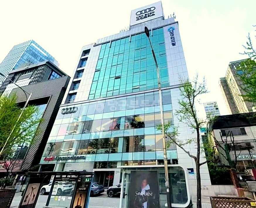 서울특별시 강남구 논현동 사무실 사진 1
