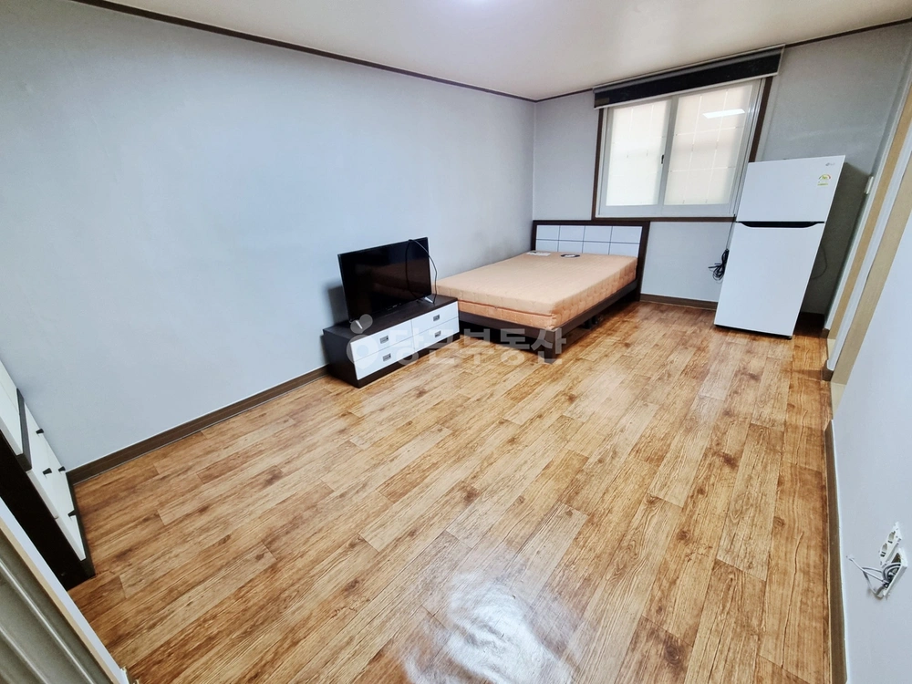 부산광역시 동래구 온천동 원룸 사진 1