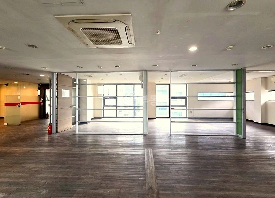 서울특별시 강남구 논현동 사무실 사진 1