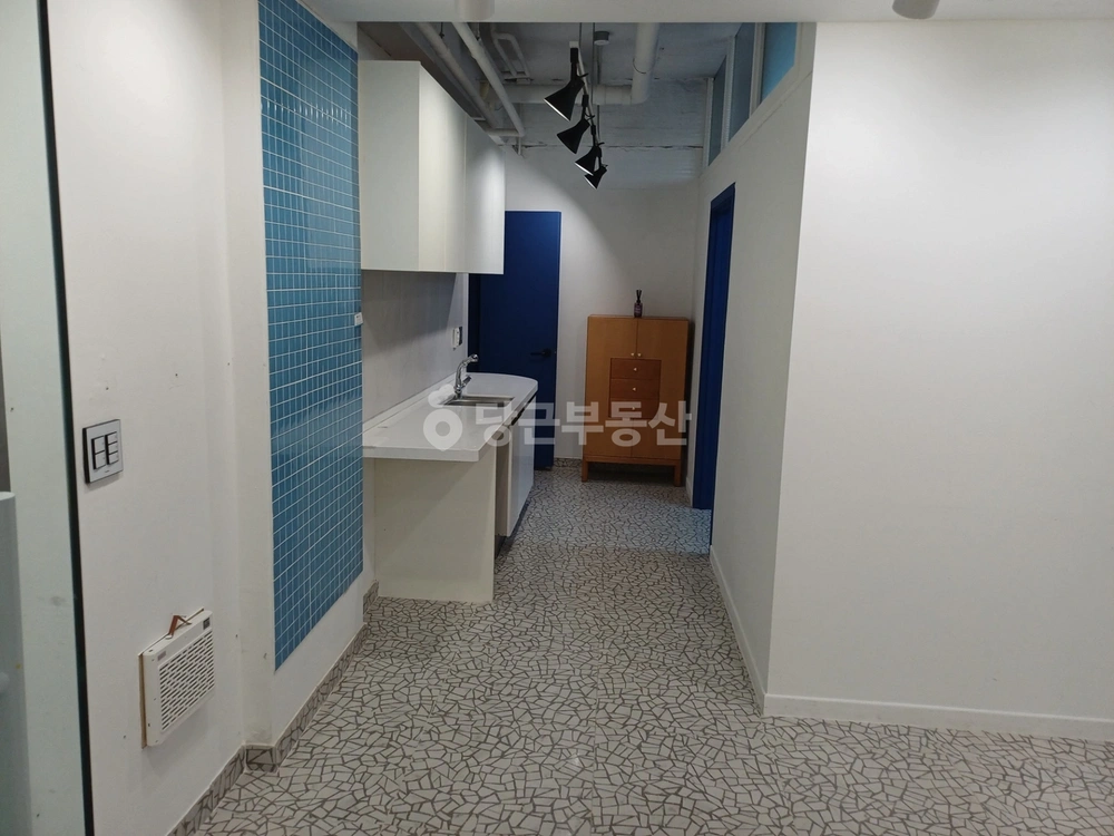 서울특별시 강남구 논현동 상가 사진 1