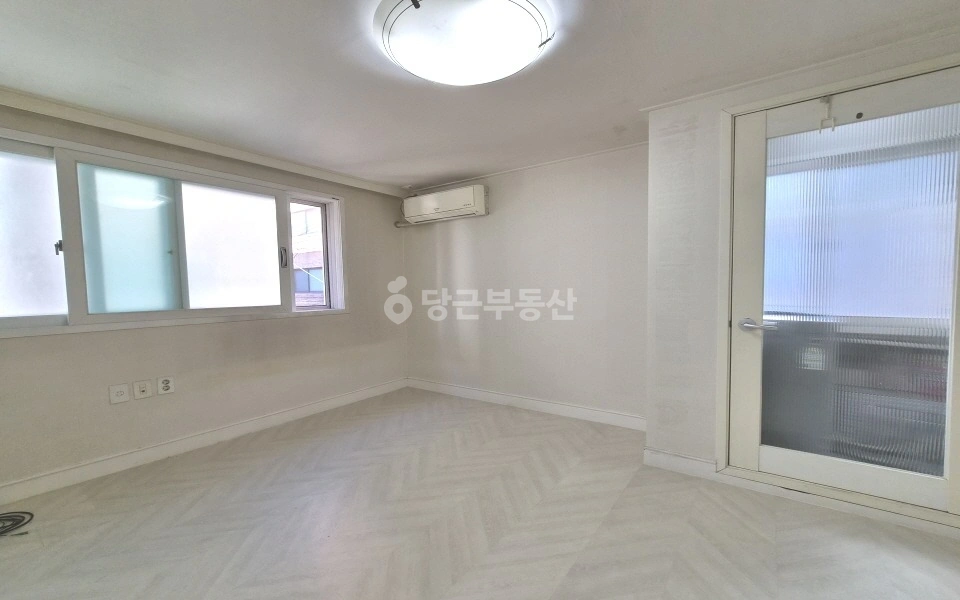 서울특별시 강남구 논현동 원룸 사진 1