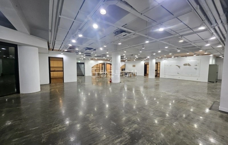 서울특별시 강남구 논현동 사무실 사진 1