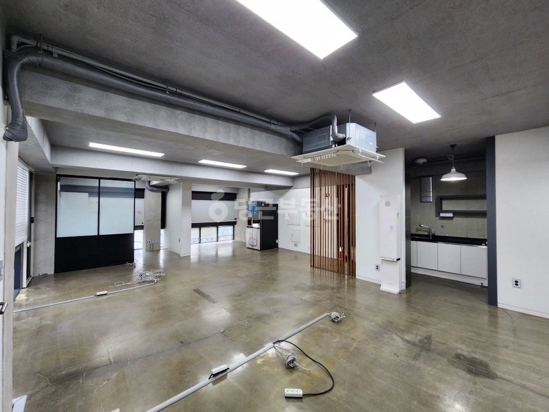 서울특별시 강남구 신사동 사무실 사진 1