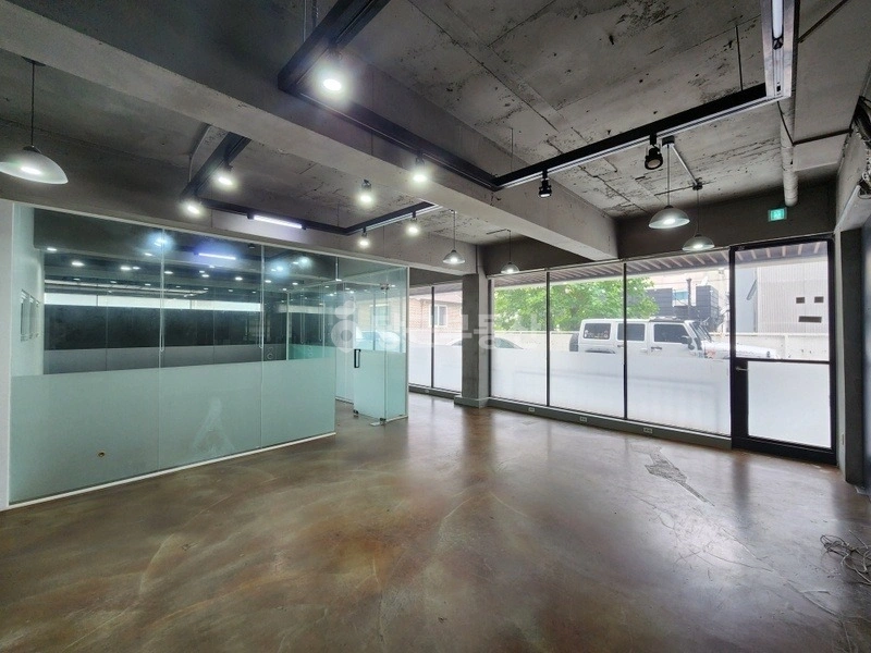 서울특별시 강남구 논현동 상가 사진 1